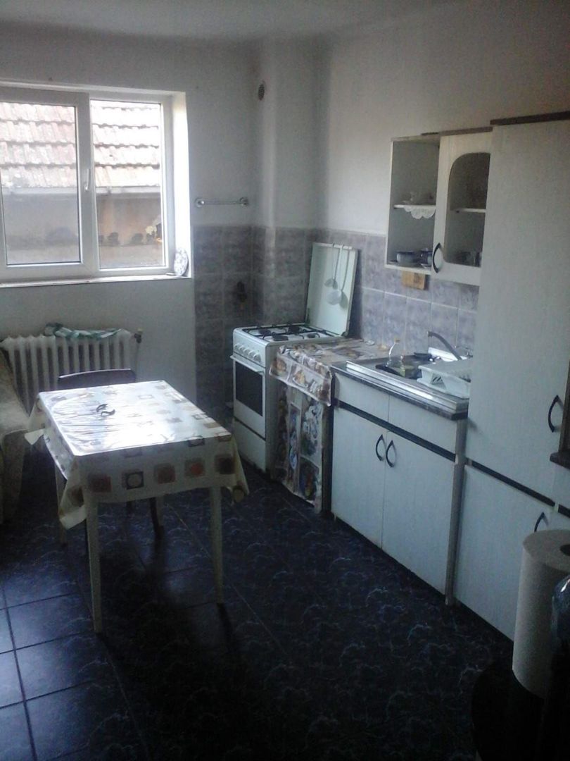 BRASADAS vinde casa cu etaj 4 cam 4 ari in zona 14 Mai. - Poză 9