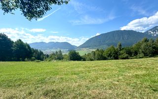 Platou montan, 6631 mp intravilan, electricitate,  langa pădure - Poză 3