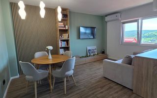 Apartament modern cu 3 camere, balcon generos și parcare subterană. - Poză 1