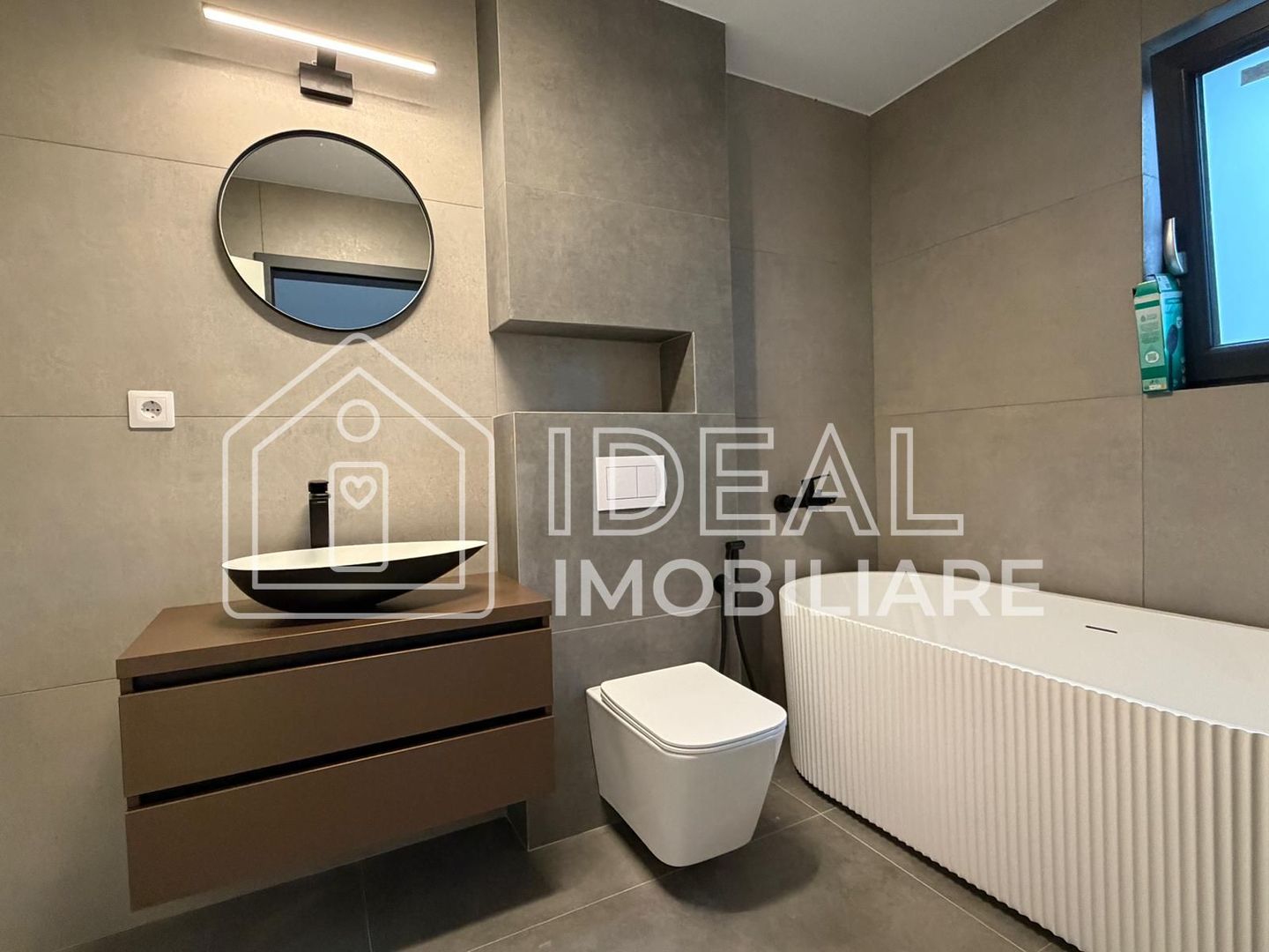 Apartament premium cu 4 camere și curte proprie – parter - Poză 11