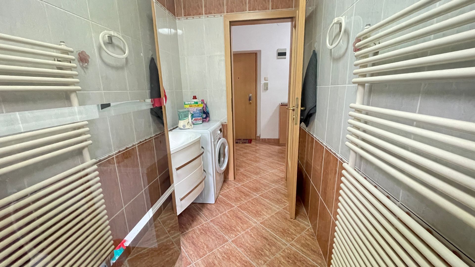 Apartament frumos in  zona Prefectura-Medicina - Poză 25