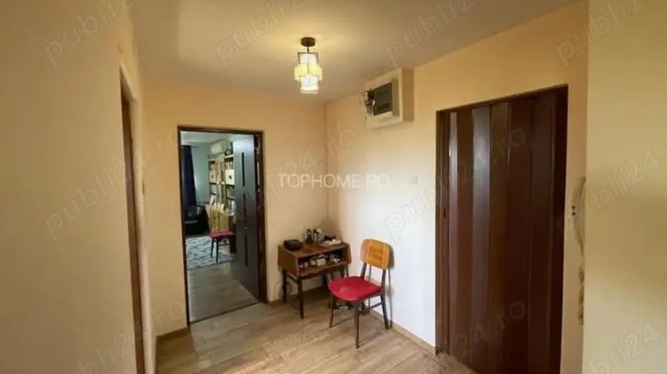 Apartament cu 3 camere, 2 băi, etaj 4/8 – Bloc reabilitat, zonă excele - Poză 2