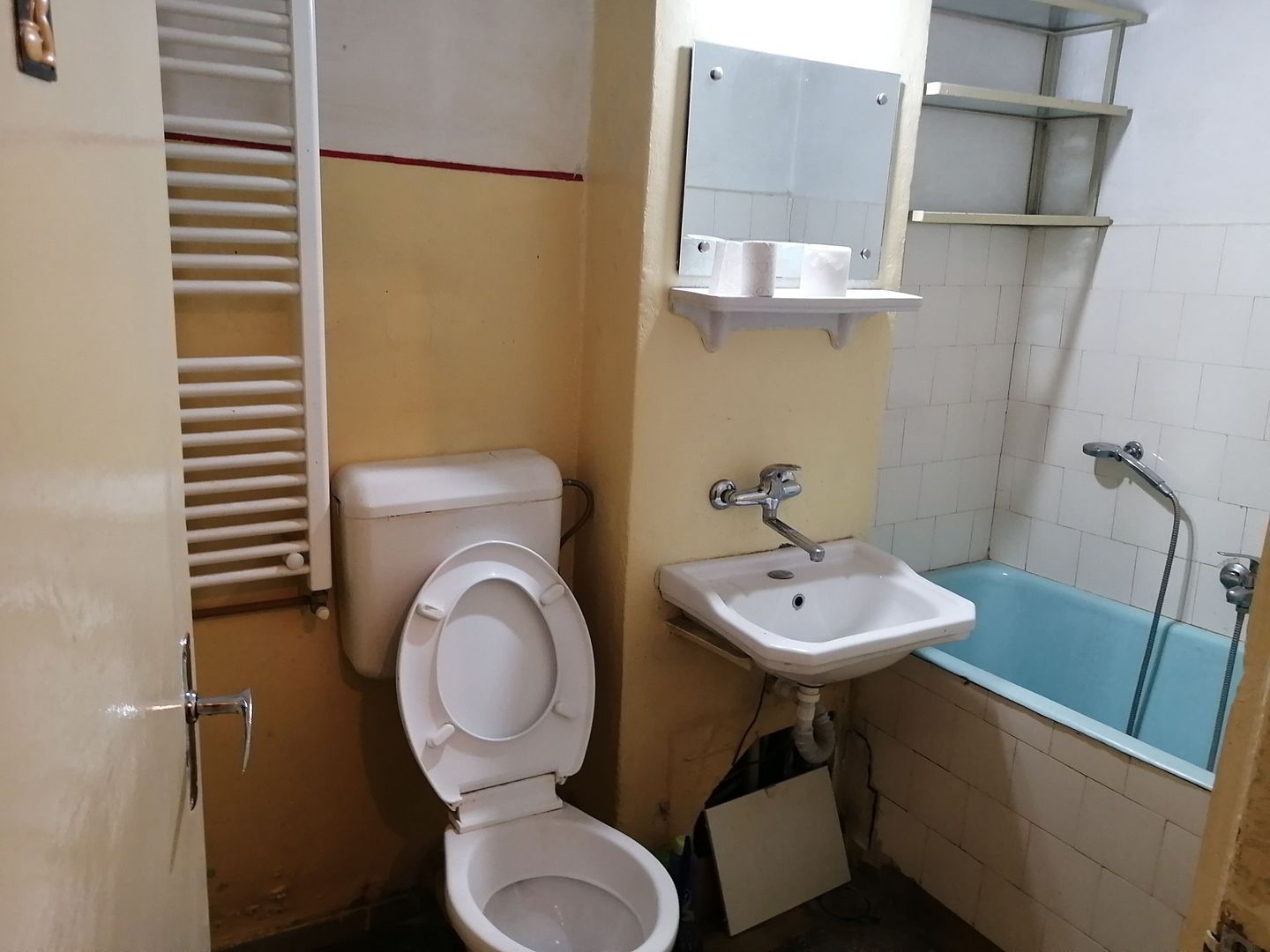 2 camere zona pietei Tractorul - Poză 13