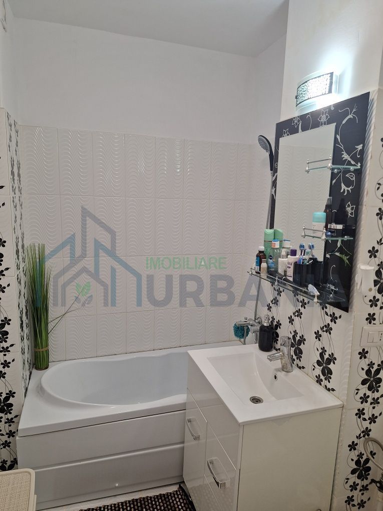 Apartament de închiriat, 2 camere, zonă centrală, Pașcani - Poză 3