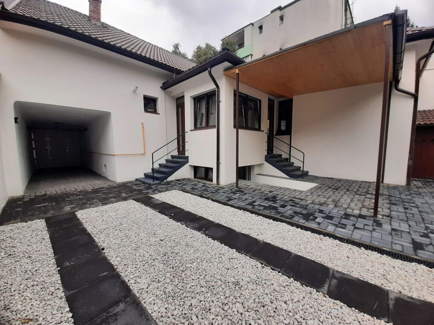 Casa de vanzare in Piata Abator - Poză 5