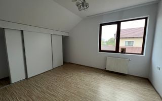 Casa 7 incaperi + Anexe | 1420mp Teren | La Intrare in Dumbravita - Poză 14