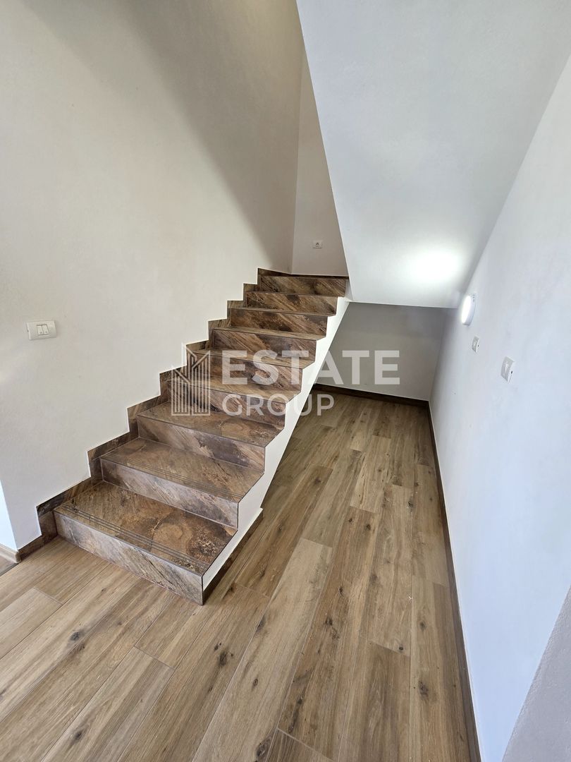 Duplex cu 5 camere in Dumbravita - Poză 5