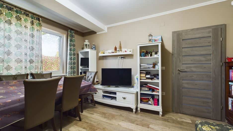 Duplex 1/2 Moşniţa Nouă - Poză 6