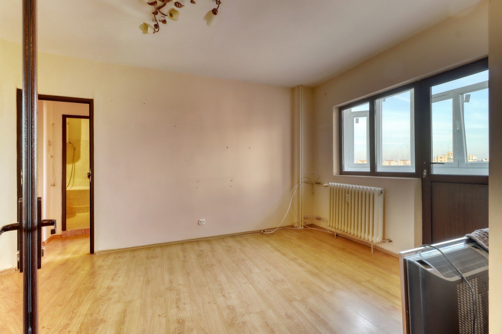 BERCENI - Apartament 4 camere- 82 Mp- comision 0% - Poză 2