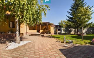 Vilă cu teren generos în Pârneava - Poză 13