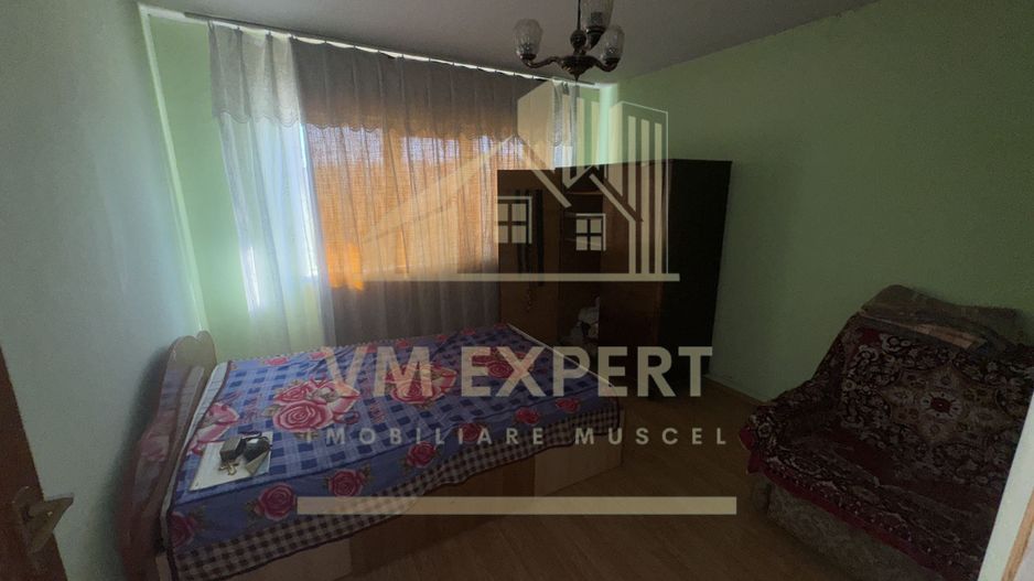 APARTAMENT 3 CAMERE ETAJ 2 CAMPULUNG CARTIER GRADISTE - Poză 2