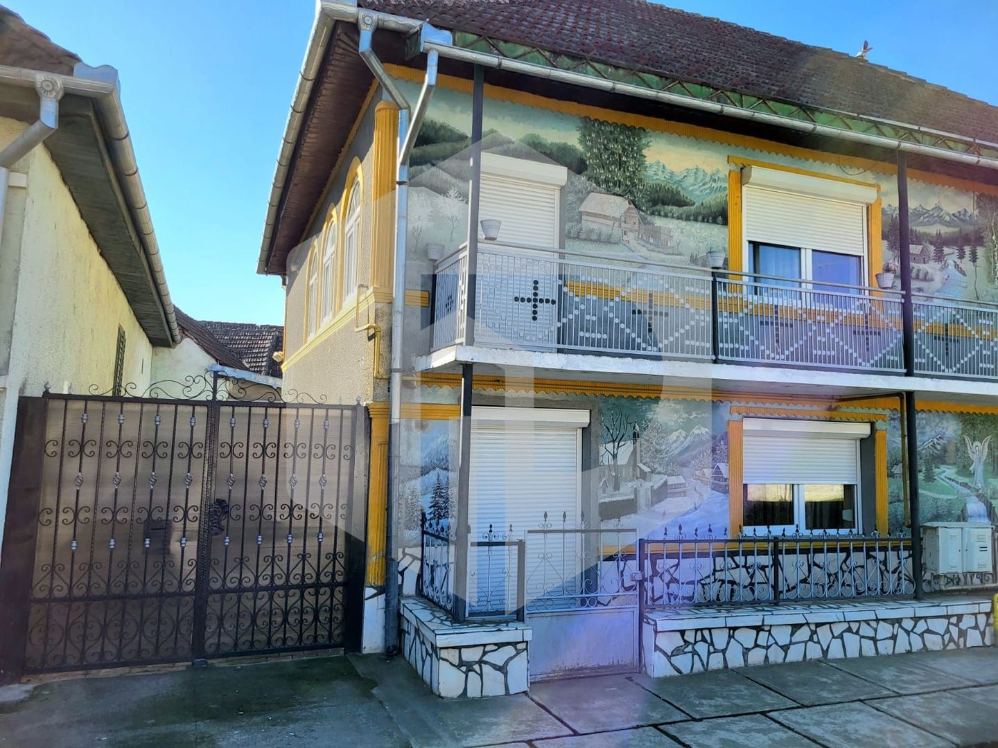 Casa in Avrig | 3 Dormitoare + Living si Bucatarie | Pivnita - Poză 3