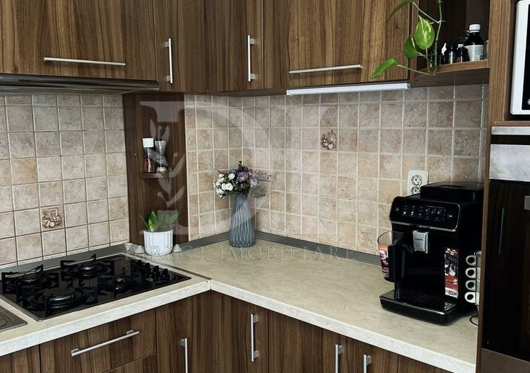 Apartament la cheie / boxă și garaj / Zona Eroilor - Poză 4