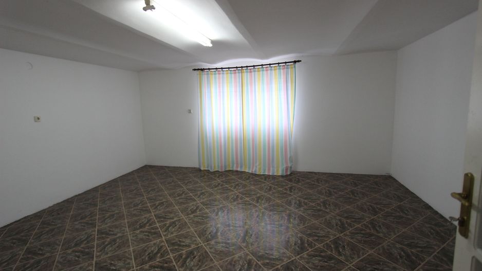 Casă - 5 camere de închiriat în zona Bogdanestilor - Poză 11