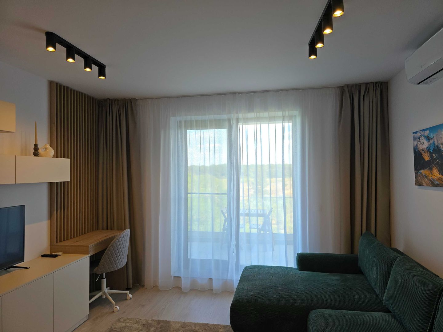 Prima inchiriere!Apartament cu 2 Camere-Vedere Padure,Luminos,Parcare - Poză 3