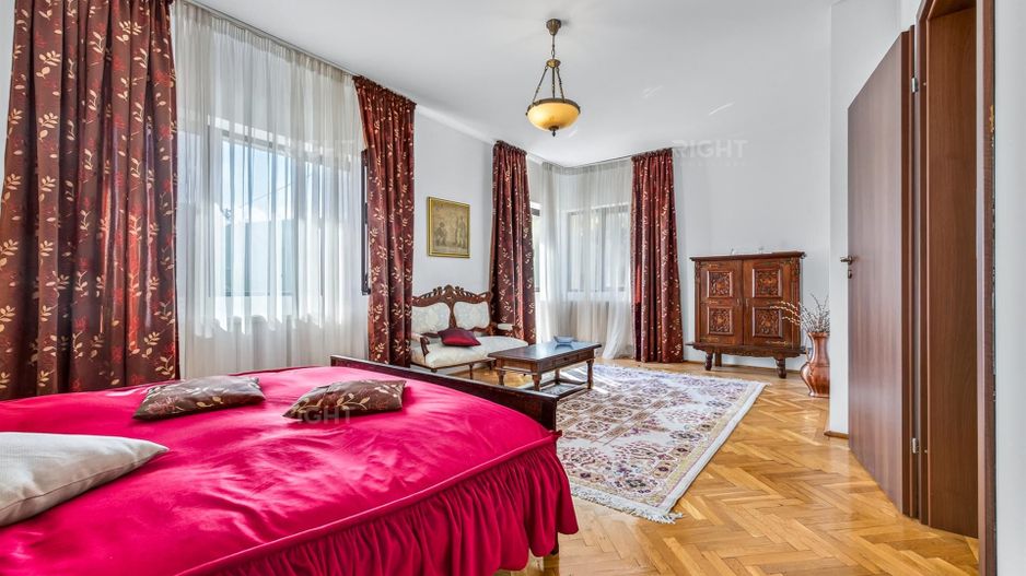 Casa pe 3 niveluri | Terasa cu priveliste | 3 parcari | Pozitie centrala - Poză 4
