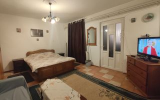 Garsoniera de inchiriat in zona Damaroaia - Poză 3