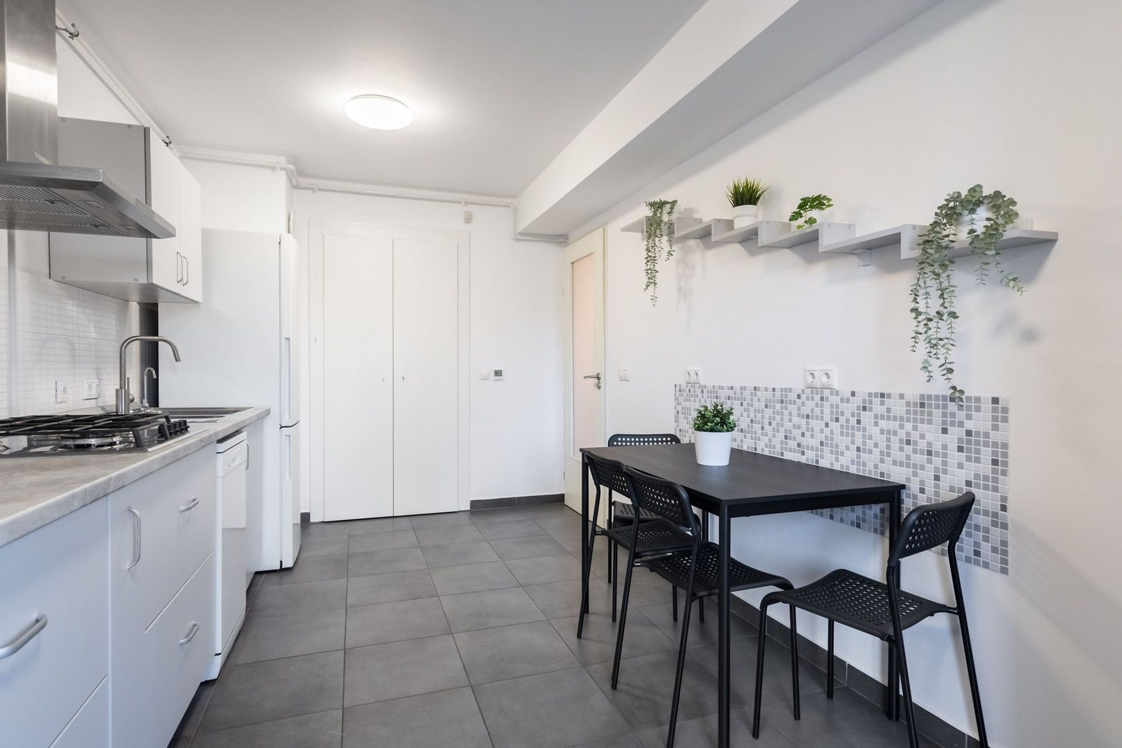 COMISION 0% - Apartament 4 camere superb 130mp, cu terasa, in incinta Green Lake - Poză 12