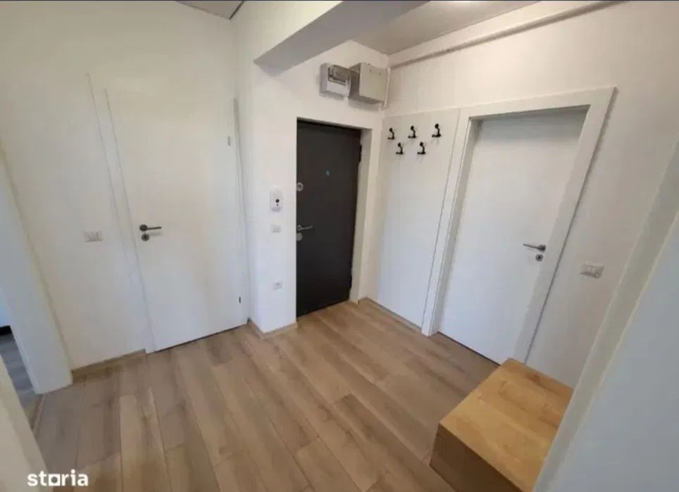 De vanzare apartament  cu 3 camere, Complex Crizantema, etaj 5, 135.000 E - Poză 6