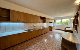 Pensiune cu potențial deosebit, vedere spectaculoasă spre Piatra Craiului - Poză 11