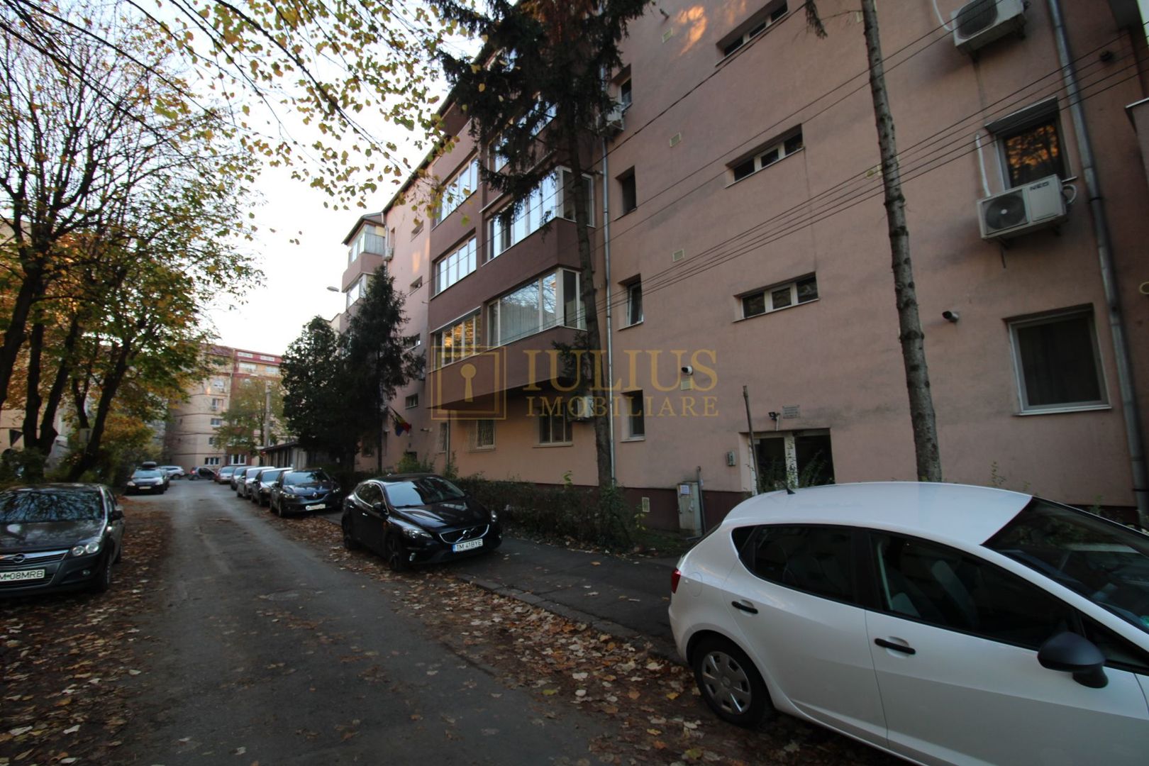 3 camere + 2 bai, centrala proprie. zona Aradului. - Poză 20