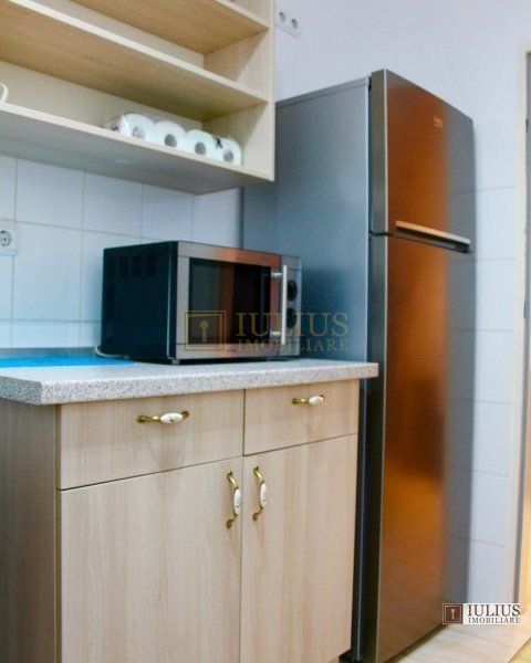 2 camere zona Fac. de Medicina - Hotel Continental, cu centrala proprie. - Poză 10