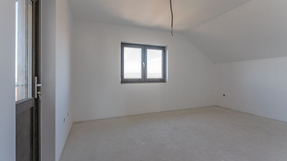 Casă nouă în Bod, P+M, de vânzare "la alb" sau "la cheie" - Poză 12