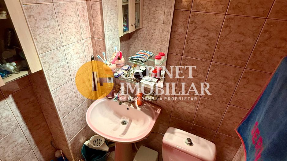 Apartament cu 3 Camere, 2 Bai - Etaj 3 - Zona Podu Ros - Poză 8