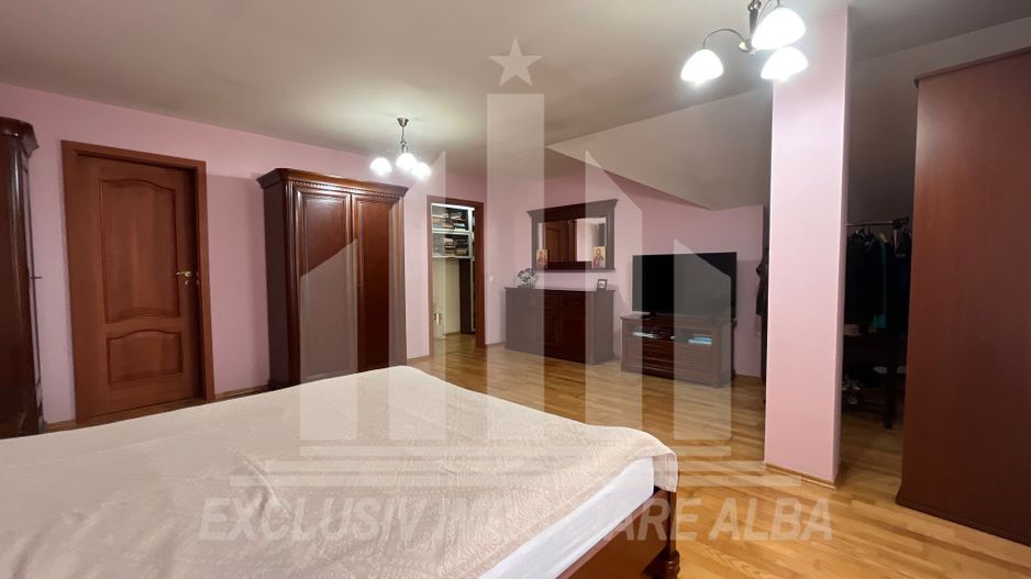 Apartament cu 3 camere cu scara interioara, Cetate - Poză 6