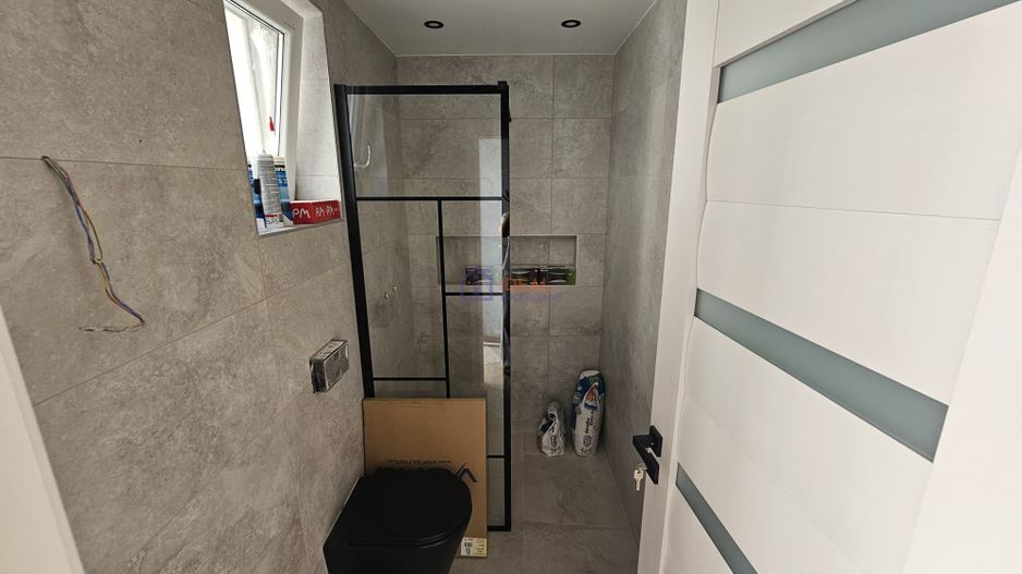 Casa cu 4 camere LA CHEIE in Calea Cisnadiei, zona Casa de Apa - Poză 3