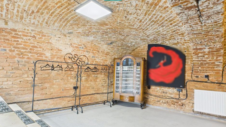 Eleganță subterană - pivniță exclusivistă Arad - Poză 13