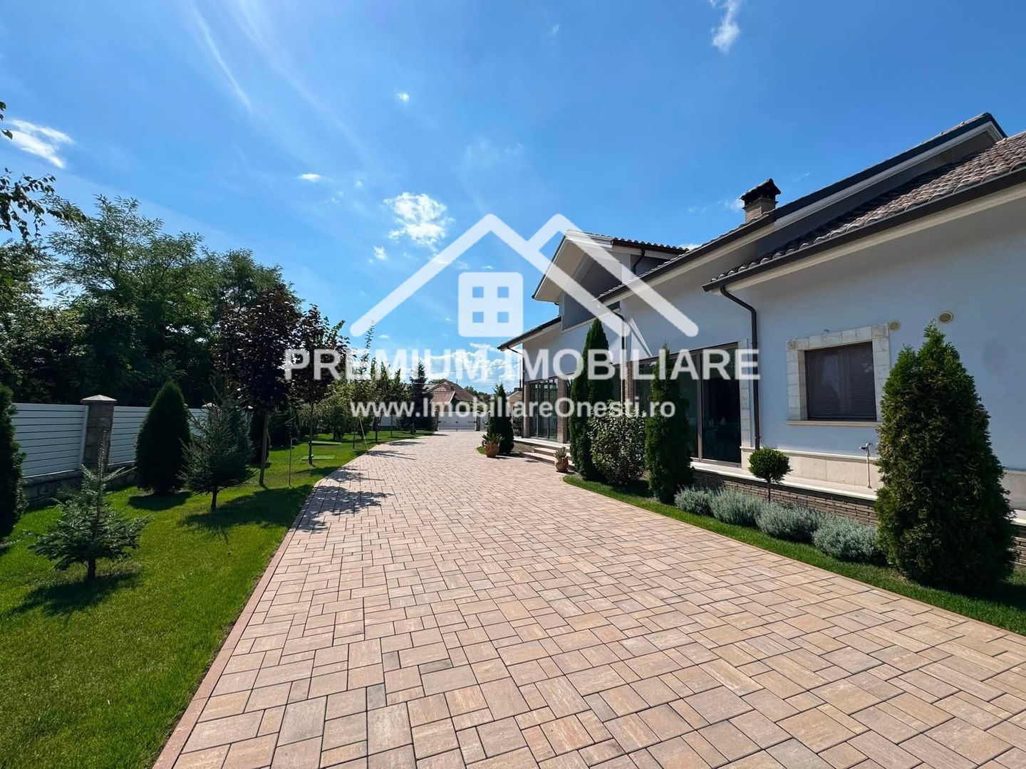 PROPRIETATE DEOSEBITĂ | 1.600 MP TEREN | 495 MP CASĂ | GARAJ 116 MP - Poză 2