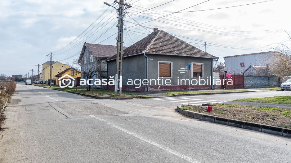 Casă de renovat cu 773 mp teren la preț de apartament - Poză 1