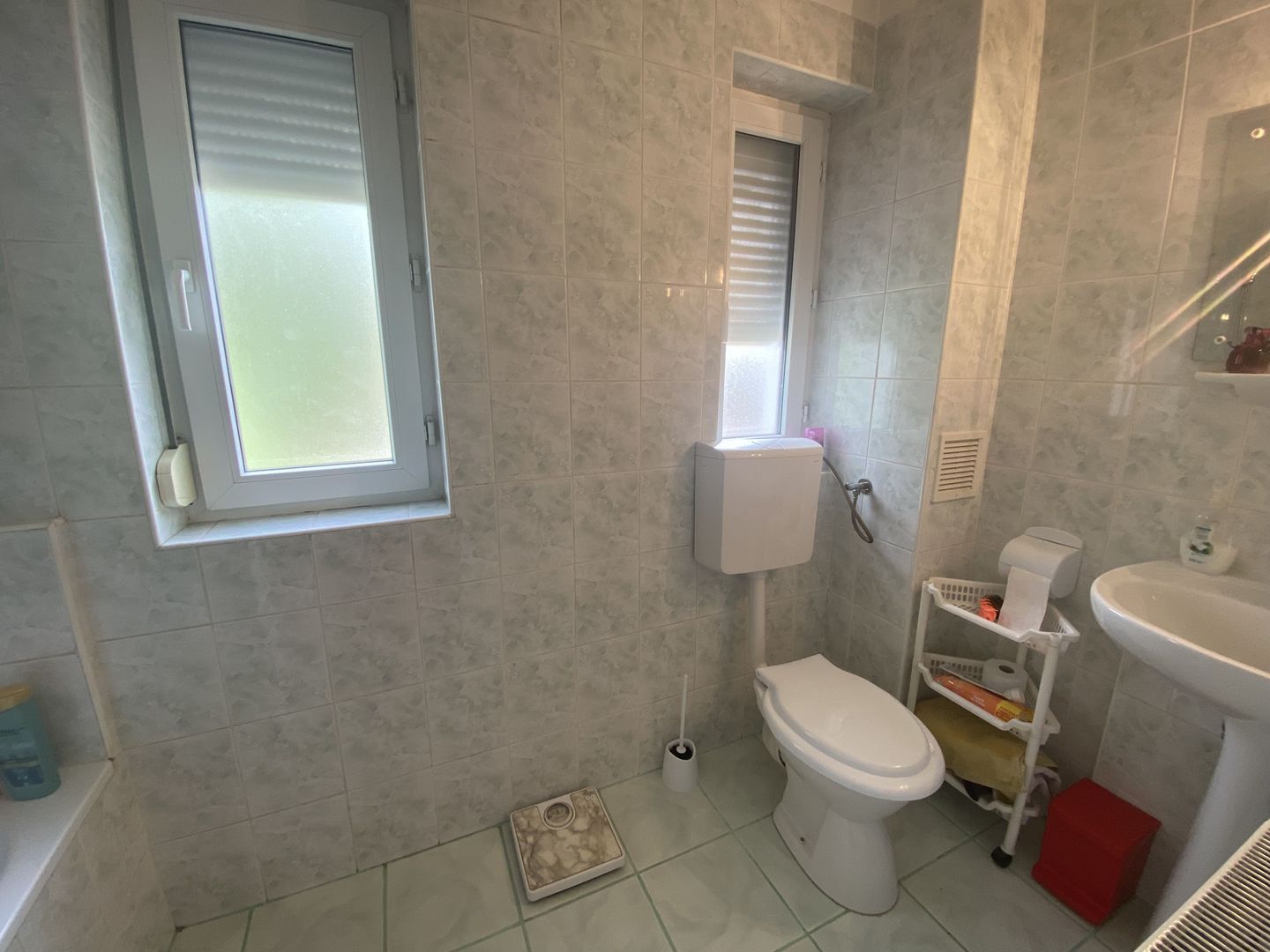 Casa de vânzare/închiriere zona Lunei - Poză 33