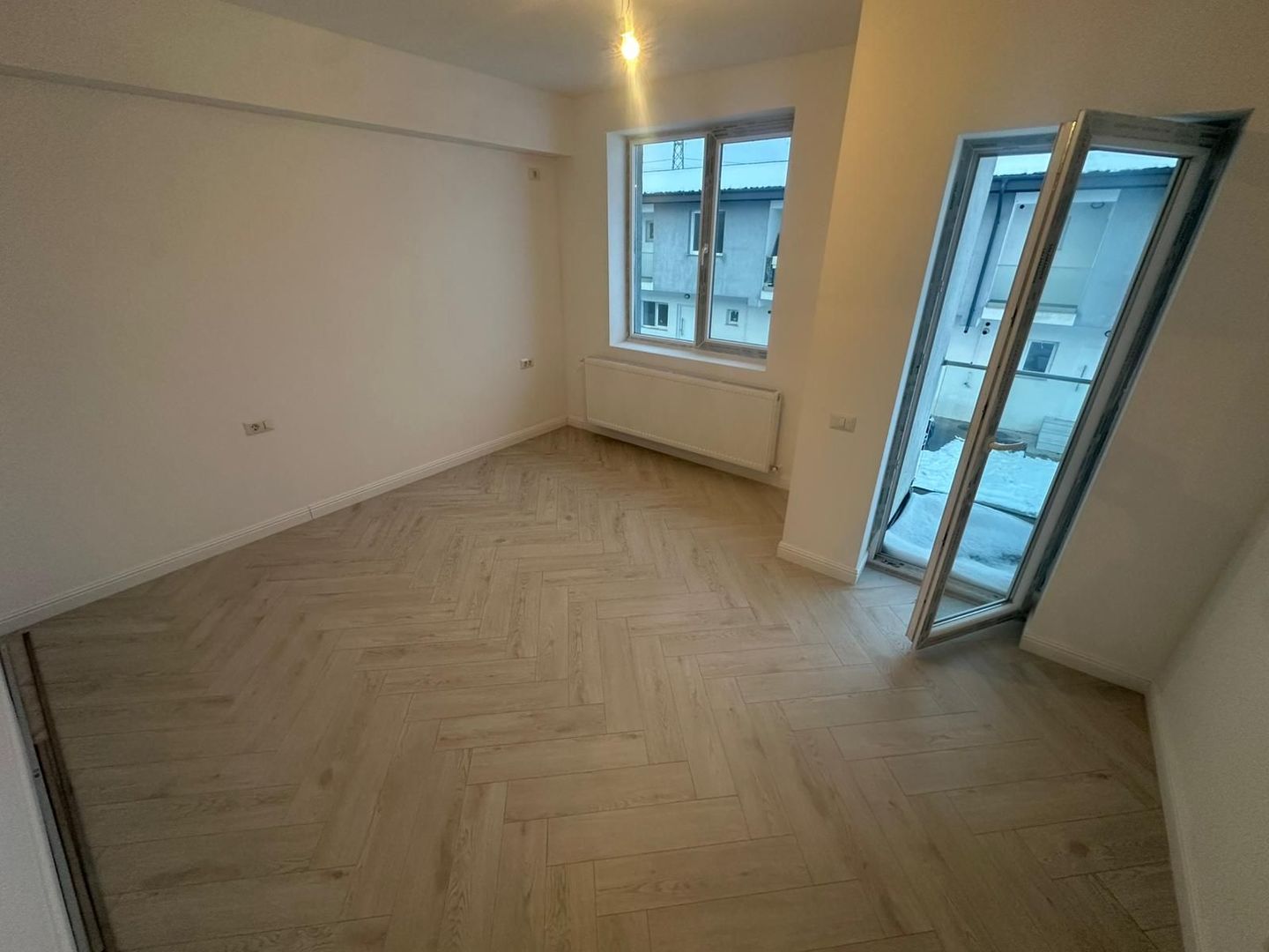 CASA INSIRUITA RIVIERA PARK, PARTIAL MOBILATA, CURTE 150 MP, COMIS 0% - Poză 3