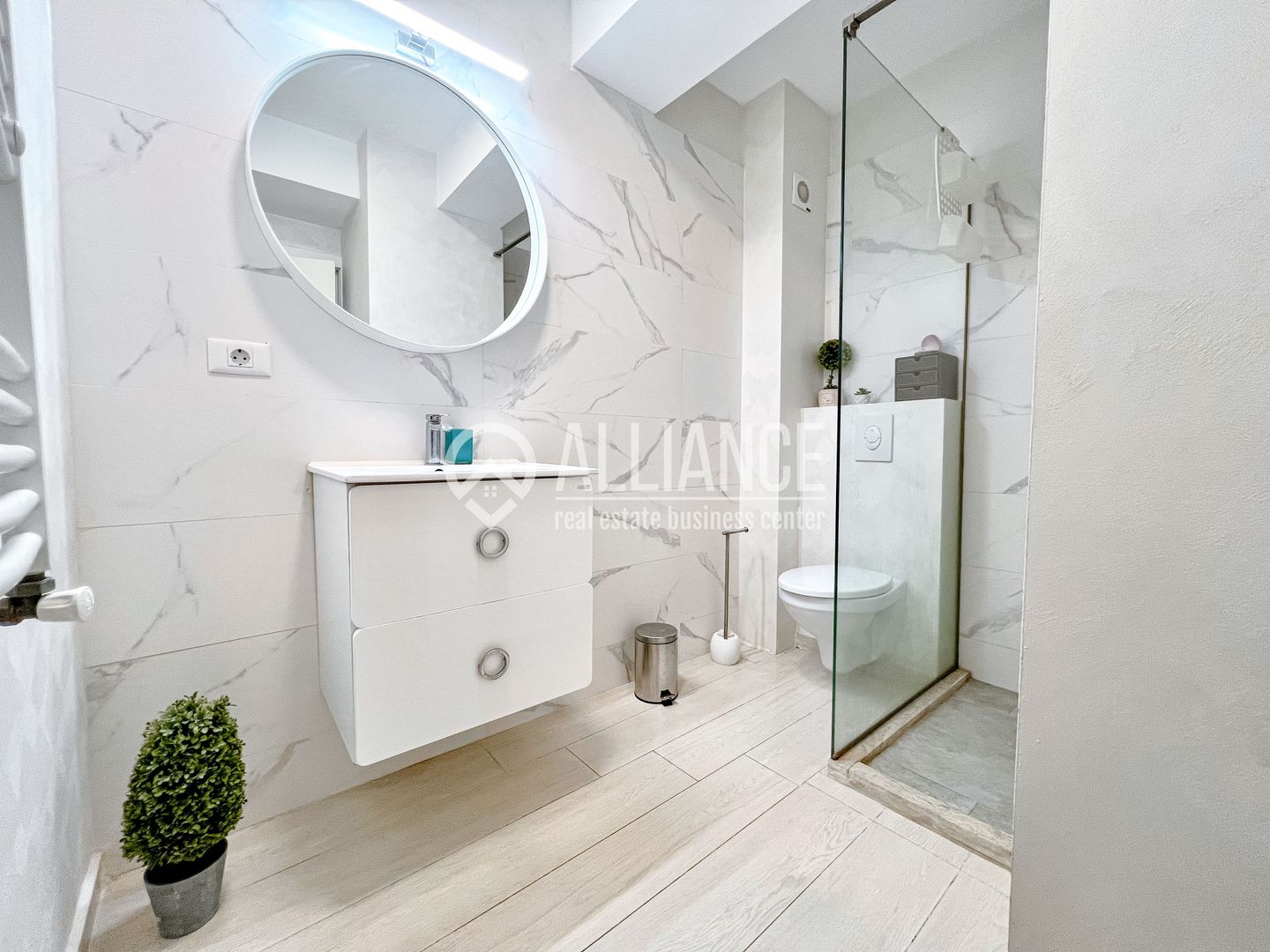 MAMAIA(COD 05)  - Studio Premium , Vedere spre Lac - Poză 13