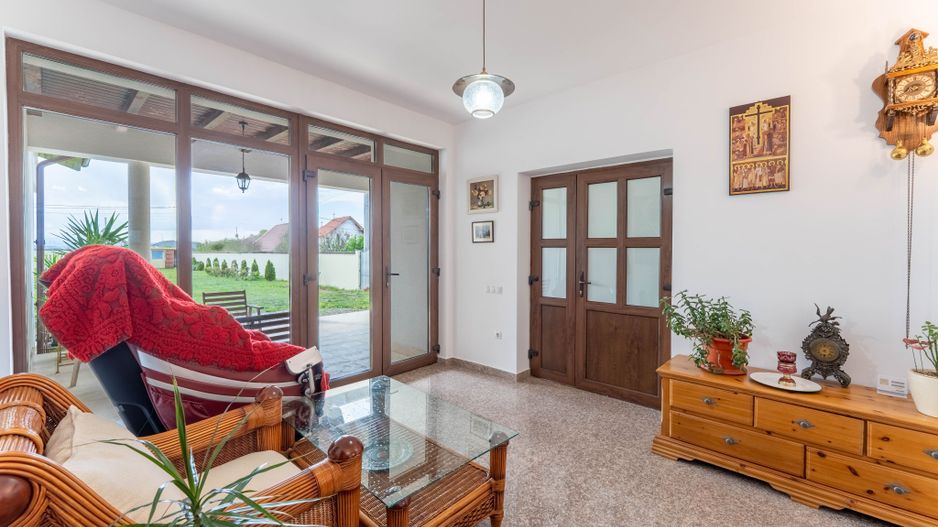 Oportunitate Rară | Proprietate Exclusivă în Izvor - Poză 9
