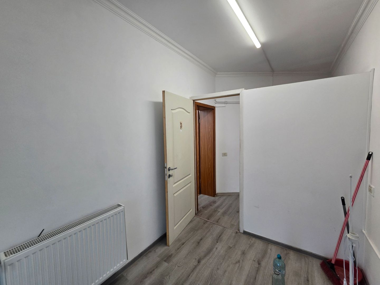 Etaj vila cu 5 camere, Dumbravita, Ideal pentru activitati comerciale - Poză 6