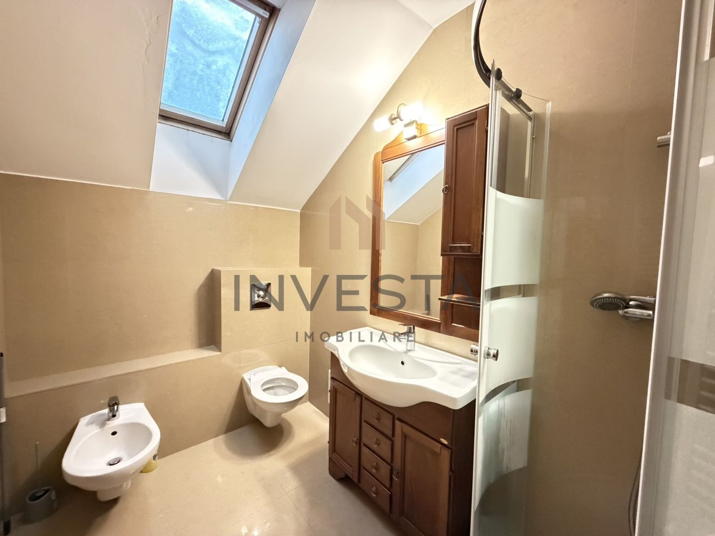 Casa spatioasa de inchiriat- zona Eugen Ionesco - Poză 18