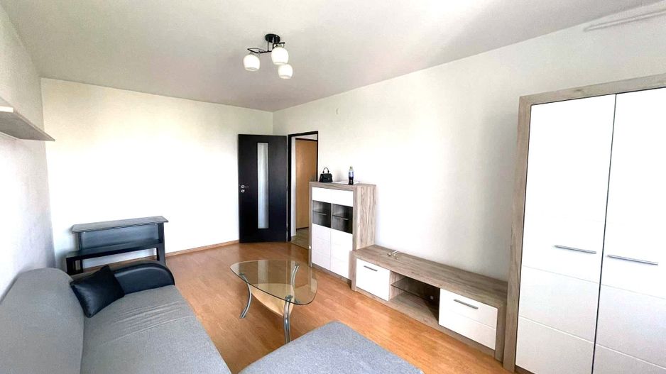 🏠 Închiriez Apartament cu - Poză 1