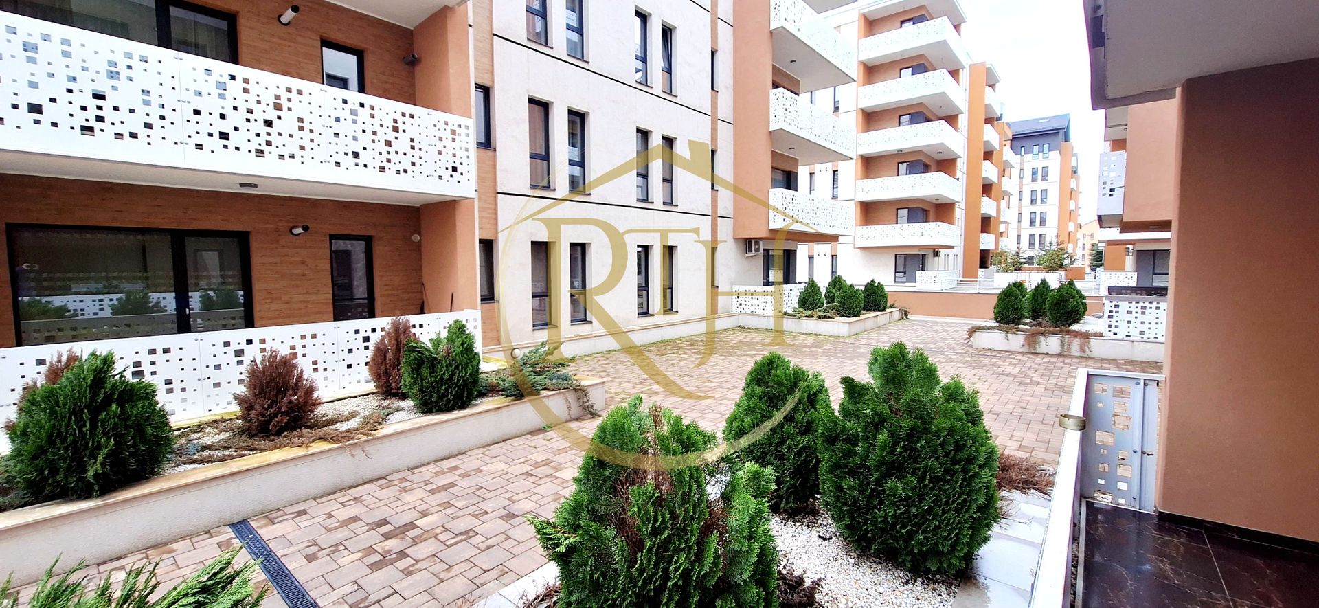 Oferim spre vanzare, apartament cu 2 camere, decomandat, Future Residence - Poză 2