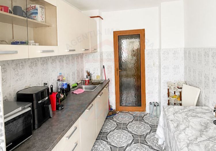 🏡 Apartament cu 2 camere decomandate de vânzare - Poză 3
