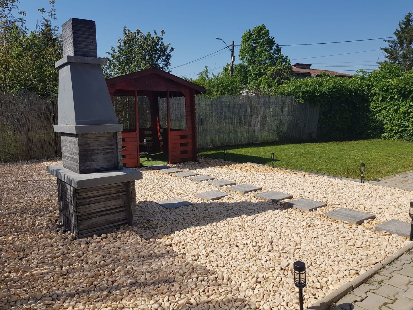 Vila pe parter 4 camere, curte generoasa / Tunari - Poză 3