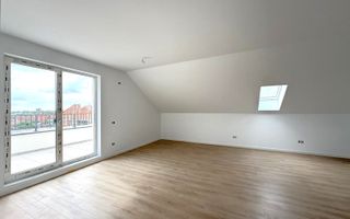 Bloc finalizat. Terasa 20 mp. 2 bai. Lift. 2 locuri de parcare. - Poză 2