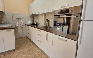 Casă cu grădină in zonă centrală - Poză 9