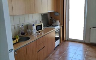 Vand apartament situat in Floresti - Poză 1