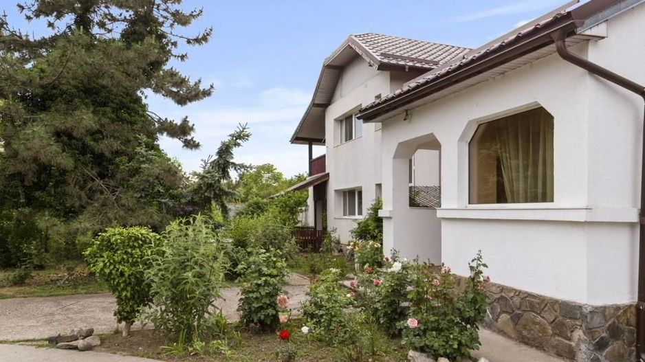 Vanzare vila individuala 8 camere | Curte 2360 mp | Corbeanca - Ostratu - Poză 3