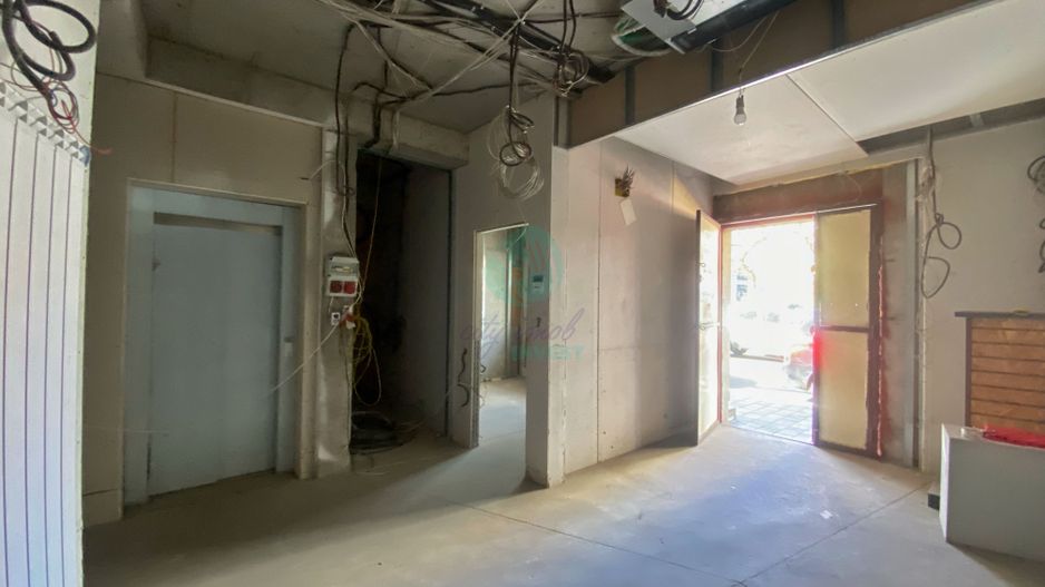 Cladire de birouri/ Clinica medicala zona Pache Protopopescu - Poză 18