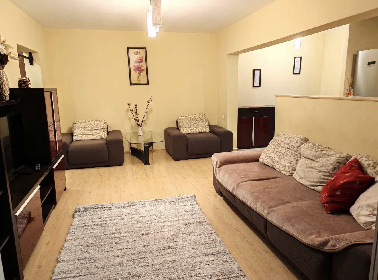 AP. 3 CAMERE- IANCULUI, BUCATARIE INCHISA, MOBILAT/UTILAT MODERN - Poză 1