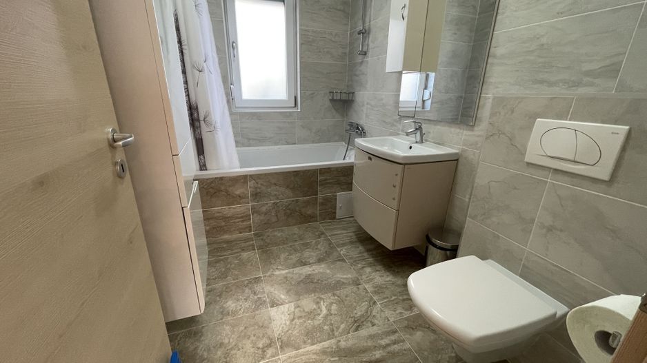 Apartament frumos cu gradina proprie,mobilat si utilat - Poză 10